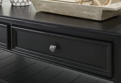 Signature Design By Ashley® Beckincreek Black Coffee Table 7 Signature Design By Ashley® Beckincreek Black Coffee Table -Furniture comprehensive store 165bc276 e3a2 4cbb 968a 8d9f7d5653b5