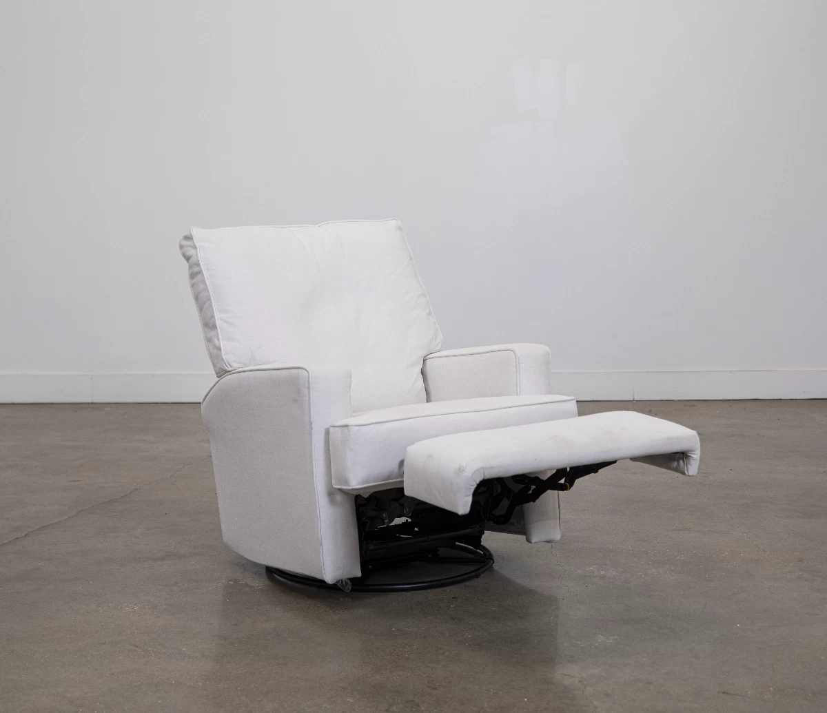 Best® Home Furnishings Kersey Swivel Glider Recliner 3 Best® Home Furnishings Kersey Swivel Glider Recliner - Image 3