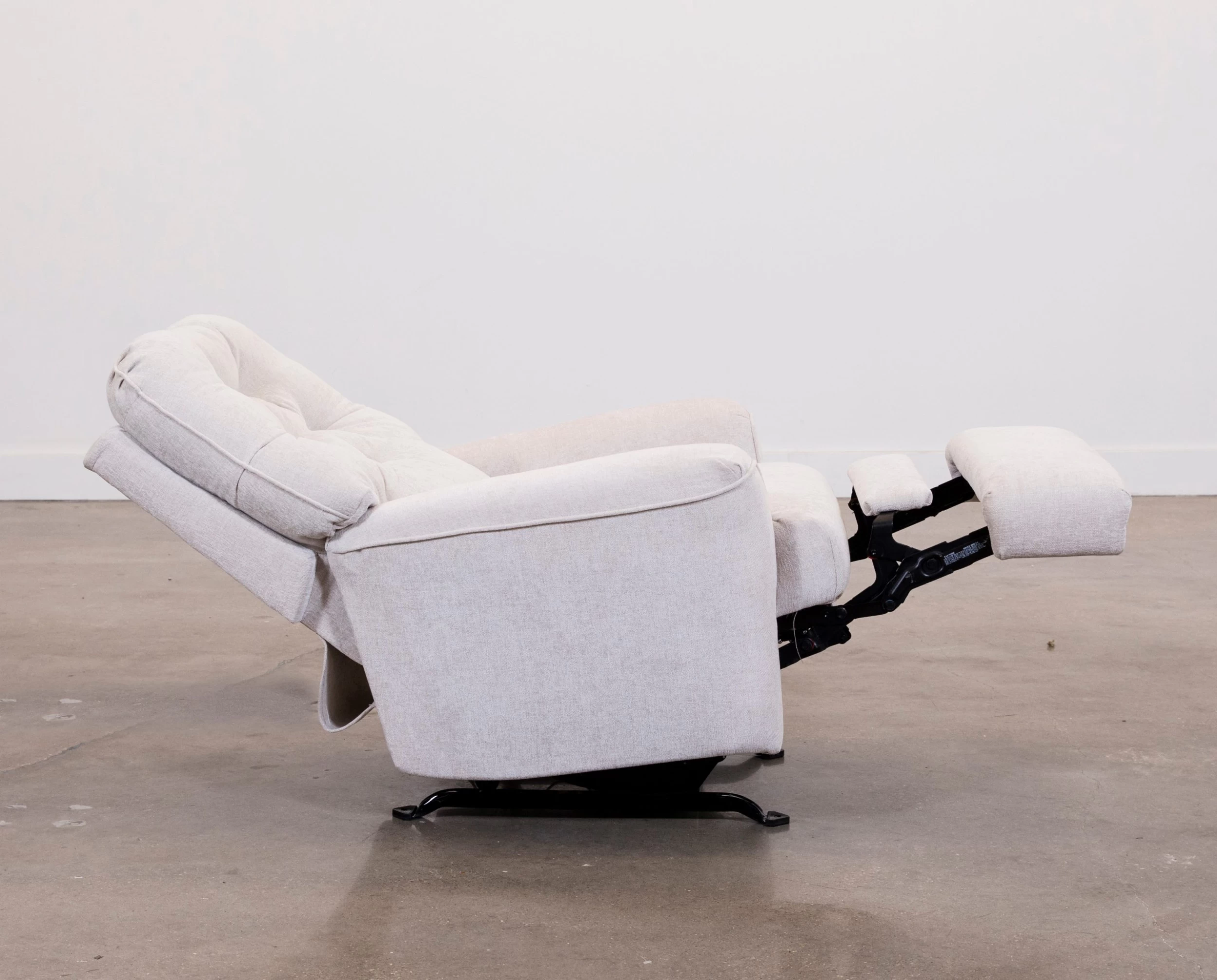 Best Home Furnishings® Cara Power Rocker Recliner 4 Best Home Furnishings® Cara Power Rocker Recliner - Image 4