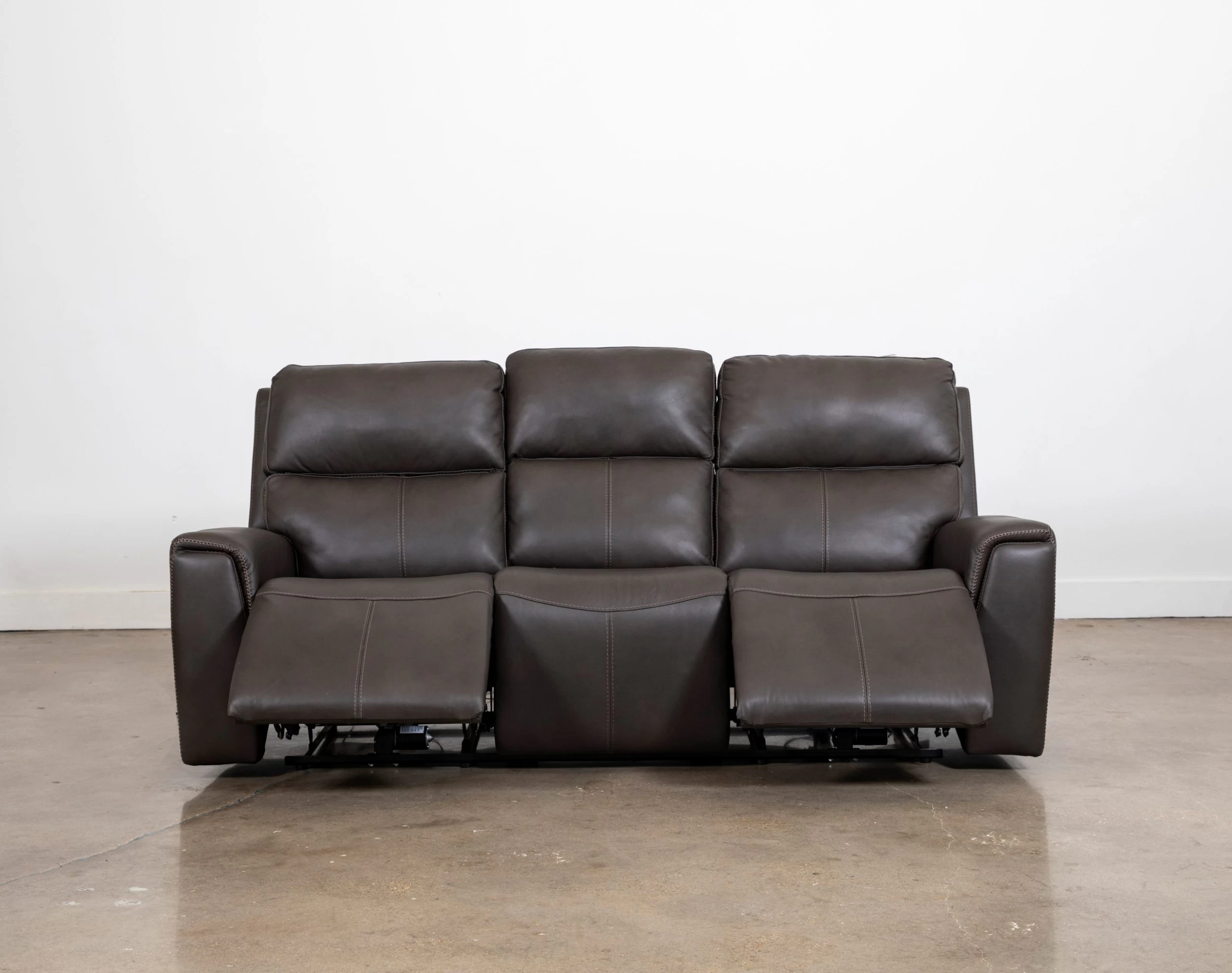 Flexsteel® Jarvis Grey Leather Power Reclining Sofa 4 Flexsteel® Jarvis Grey Leather Power Reclining Sofa - Image 4