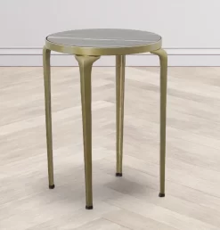 Pulaski Accent Table 5 Pulaski Accent Table -Furniture comprehensive store 7d82355b de2f 48c3 a457 064a2a42658b