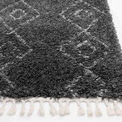 Signature Design By Ashley® Maysel Gray/Cream 5' X 7' Medium Area Rug