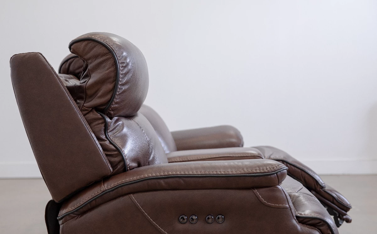 Man Wah Walnut Leather Power Reclining Console Loveseat 8 Man Wah Walnut Leather Power Reclining Console Loveseat - Image 8